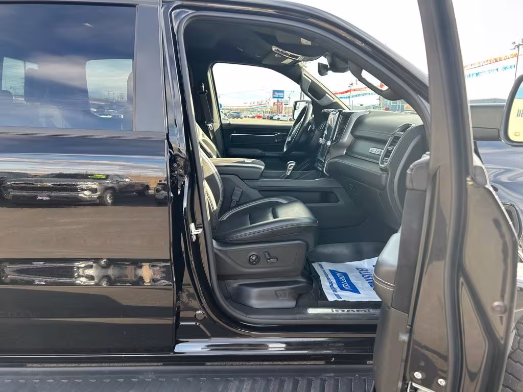 2022 Ram 1500 - 1C6SRFU99NN415006 - Image #4