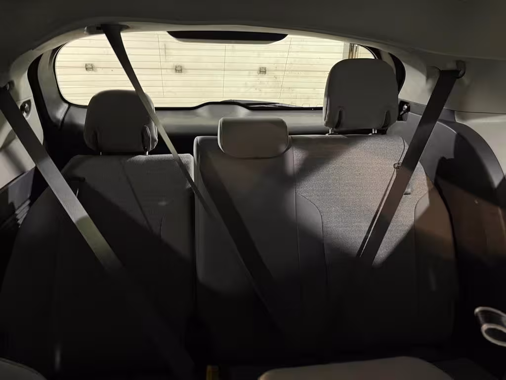 2022 Toyota Sienna - 5TDKRKECXNS115819 - Image #5